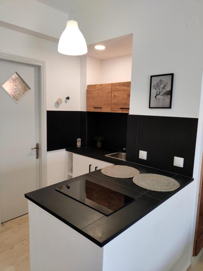 Valentinos Apartments ロダ エクステリア 写真